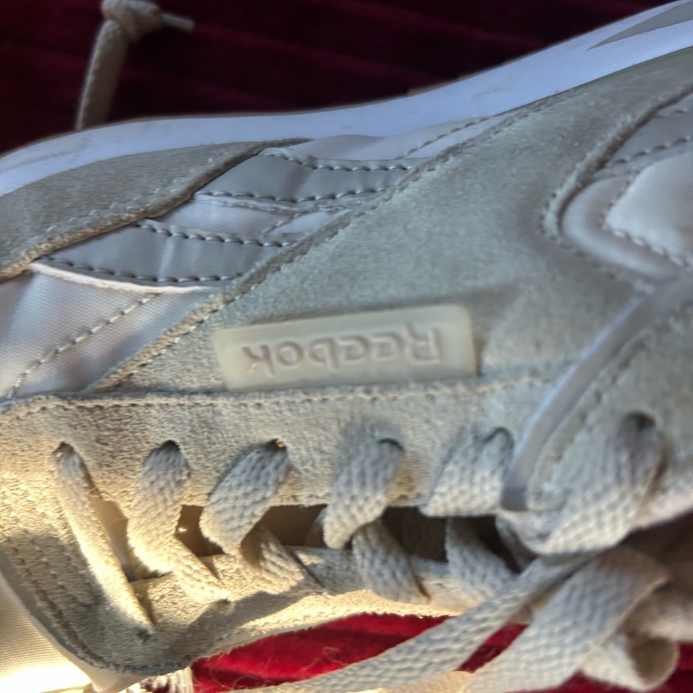 Reebok "Ortholite" canvas and suede White and Gray Sneakers